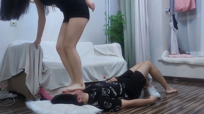 图片[13]_『红颜榜』桃幼幼脚耳光扇出残影独创技能脚趾铡舌头_绳艺库视频下载