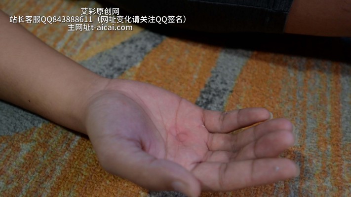 图片[3]_金属高跟惨无人道踩虐小白，臭袜塞嘴痛苦哀嚎_绳艺库视频下载