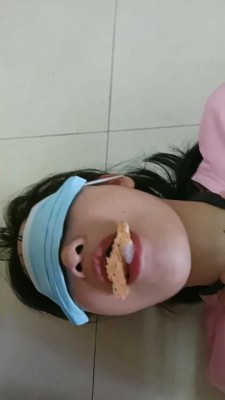 图片[11]_【爱可呀】学姐寝室伺候-胯下辱/舔鞋底/舌头洗脚/吃浓痰面包_绳艺库视频下载