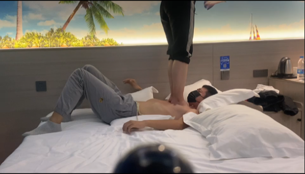 图片[10]_素人大学生全体重踮脚尖踩脖子跳踩肚子_绳艺库视频下载