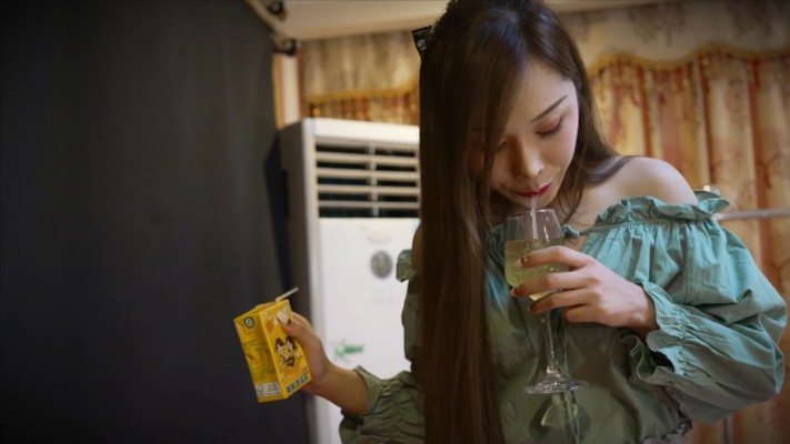 图片[4]_〔Magic︱Mirror 魔镜少女〕—星奈原味白袜伴食物踩踏,强制喂食吸入(下)_绳艺库视频下载