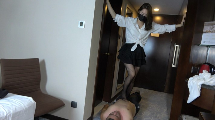 图片[16]_【锦州尤野S】高跟和黑丝美脚踩狗脸_绳艺库视频下载