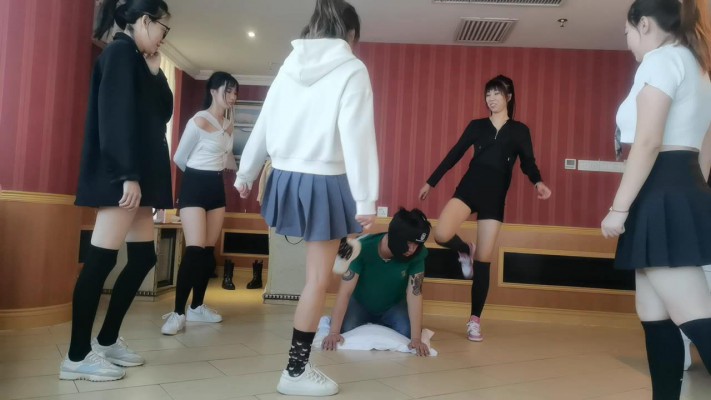 图片[12]_【超级男M】五人多主群脚玩_绳艺库视频下载