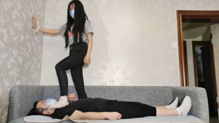 图片[2]_【ToKNai】新人纯素人初踩毯子_绳艺库视频下载