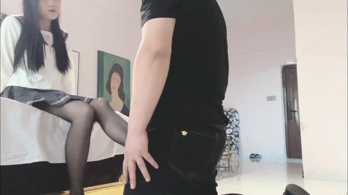 图片[4]_中韩混血女学生生董小姐仿日式女教师黑丝美脚羞辱邻家学生踢裆脚崇拜_绳艺库视频下载