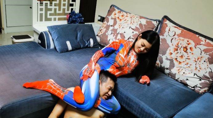 图片[4]_蜘蛛侠女王腿绞_绳艺库视频下载