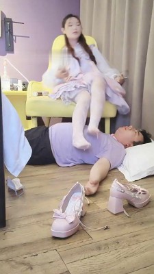 【橙s】洛丽塔S白丝玩贱奴【上】_绳艺库视频下载