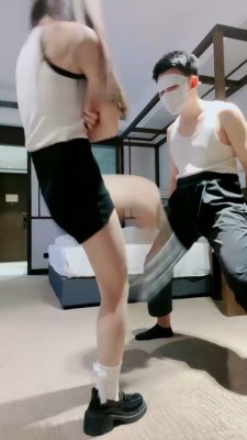 【川野尤娜】皮鞋白袜艺术提档300下_绳艺库视频下载