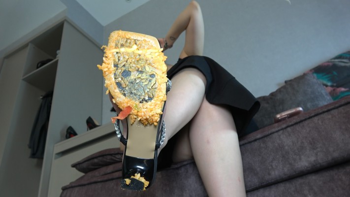 图片[7]_【彼岸花】高跟鞋底美食羞辱_绳艺库视频下载