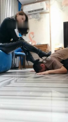 图片[4]_【冷御】人体家具服侍化妆【下】_绳艺库视频下载