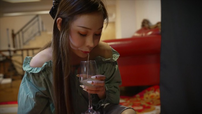 图片[6]_〔Magic︱Mirror 魔镜少女〕—星奈原味白袜伴食物踩踏,强制喂食吸入(上)_绳艺库视频下载