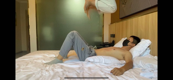 图片[3]_女大学生素人第一次踩踏_绳艺库视频下载