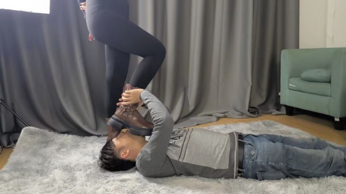 图片[6]_【女神学院·肉肉Rose】马丁靴跳踩舔靴_绳艺库视频下载