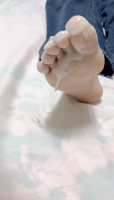 图片[5]_把表妹灌醉后品尝她的美脚_绳艺库视频下载