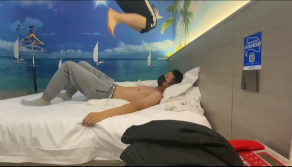 图片[5]_素人大学生全体重踮脚尖踩脖子跳踩肚子_绳艺库视频下载