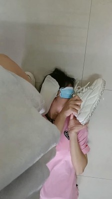 图片[12]_【爱可呀】学姐寝室伺候-胯下辱/舔鞋底/舌头洗脚/吃浓痰面包_绳艺库视频下载