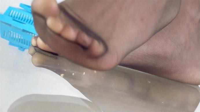 图片[11]_LCT190a GTS晓G老师的黑丝脚压力测试 慢慢的踩压碾死你们放松解压 蚂蚁 a_绳艺库视频下载