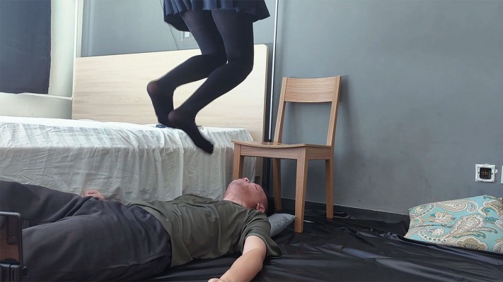 图片[18]_『红颜榜』航儿jk重度跳踩虐脸出血近距离喂食脚趾甲_绳艺库视频下载