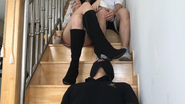 图片[4]_双机位小鱼女神情侣主边KISS边踩头羞辱追求者舔靴子_绳艺库视频下载