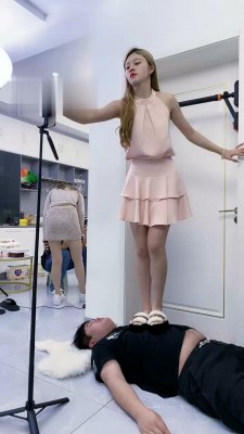 图片[2]_银儿】双S-空军一号凉拖踩踏/耳光/插嘴坐_绳艺库视频下载