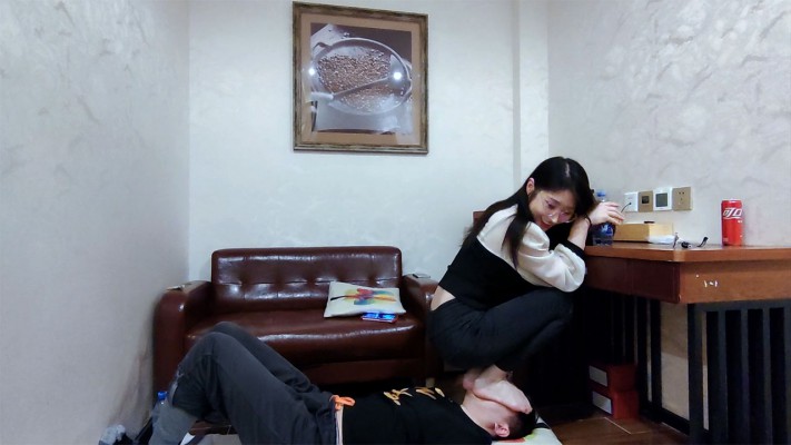 图片[3]_『红颜榜』冷凝单脚悬空深喉跳脸——颜面破坏系列（十二）_绳艺库视频下载