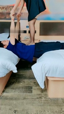 图片[3]_【萌宝儿】鞋绑狗脸/黑丝全体重踩踏_绳艺库视频下载