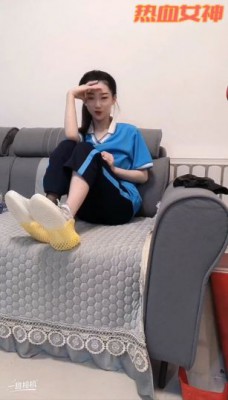 图片[5]_【热血女神】18岁绝美学生s校服女班长课后美脚羞辱你_绳艺库视频下载