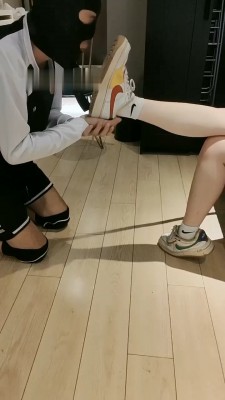 图片[3]_【青岛00后】脏鞋臭脚清理干净_绳艺库视频下载