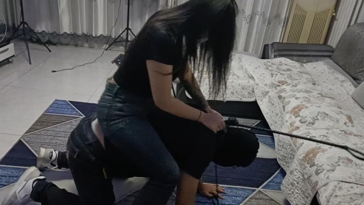 图片[3]_尤尤子女王的恋足场._绳艺库视频下载