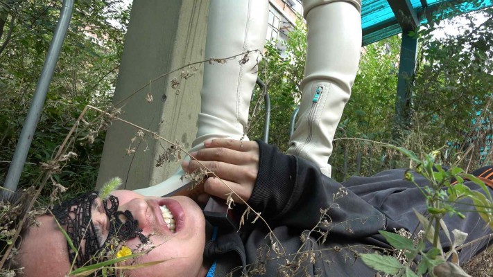 图片[13]_【彼岸花】女上司辞退男员工，男员工惨成为靴下奴_绳艺库视频下载