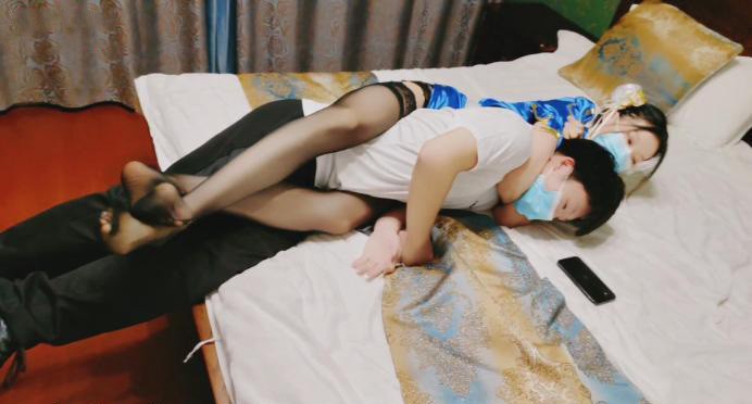 图片[5]_【婉儿原创】暗杀任务之春丽黑丝腿绞窒息 黑丝脚踩脖子腿绞杀剧情大作_绳艺库视频下载