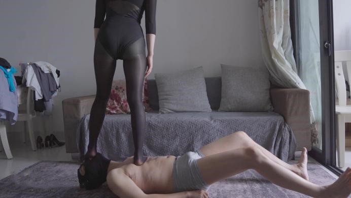 图片[4]_【贝琳】瑜伽老师帮学员按摩松骨_绳艺库视频下载