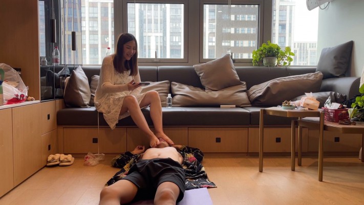 图片[10]_【黑丝诱惑】沐沐裸足随意玩弄狗奴_绳艺库视频下载