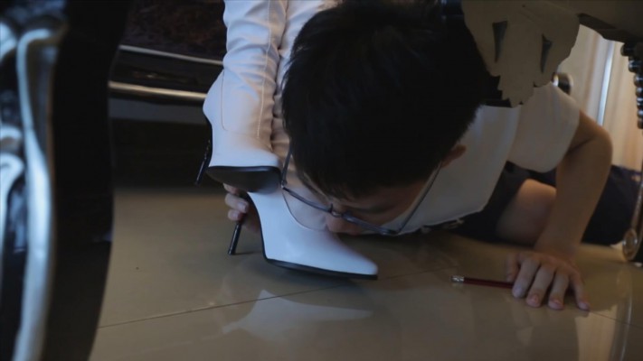 图片[2]_〖H.P.L栖心之栈〗—女老师虐踩富二代学生_绳艺库视频下载