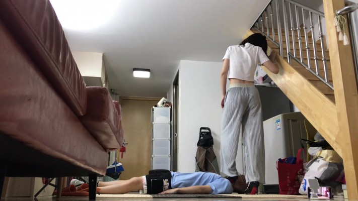 图片[6]_仰视小鱼女神高跟踩贱狗脖子_绳艺库视频下载