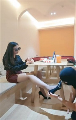 图片[2]_【稚惜】桌底伺候主人就餐-恋足舔-狗笼喂食_绳艺库视频下载