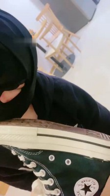 图片[10]_【甜一】高帮帆布鞋踩踏/吃口水/舔脏鞋/裸足插嘴_绳艺库视频下载