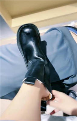 图片[18]_【绝美兔女王】跪舔裸足/转胯骑马/高跟踩踏_绳艺库视频下载