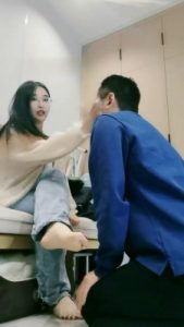 【小羊】鞭打/耳光抽/裸足踩/转胯_绳艺库视频下载