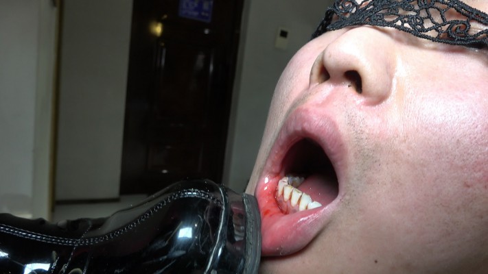 图片[9]_【双胞胎萌主】舔脏鞋底，暴踹狗脸，艺术耳光_绳艺库视频下载