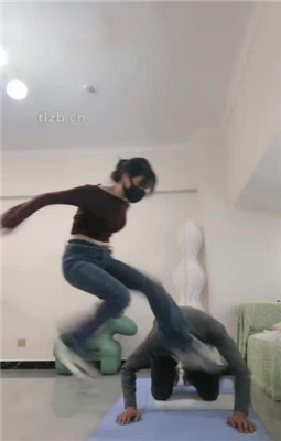 图片[3]_【不期而遇】舔脏鞋底闻白袜/重度踢踹_绳艺库视频下载