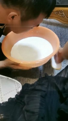 图片[2]_【琴魔】伺候主人沐足-喝洗脚水-鞭打_绳艺库视频下载