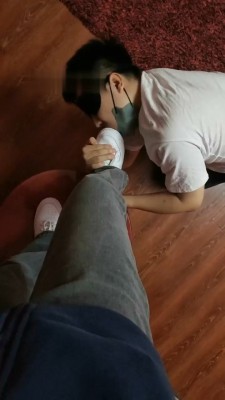 图片[3]_【小琪】学生S小白鞋黑丝闻舔/碾压喂食【完整版】_绳艺库视频下载