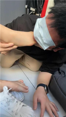 图片[6]_【玥野兔】舔脏小白鞋原味棉袜_绳艺库视频下载