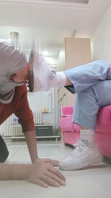 图片[4]_【嗯哼】深喉窒息/拖鞋耳光/吃圣水泡饼干_绳艺库视频下载