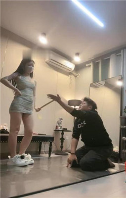 图片[4]_【伊楠】艺术调-惩戒打手心/高跟踩踏/裸足插嘴踩脸_绳艺库视频下载