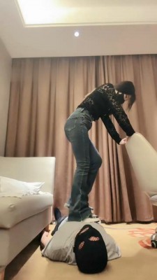 图片[6]_【不期而遇】惩罚酒鬼-飞踹狗头/人体跑步机_绳艺库视频下载