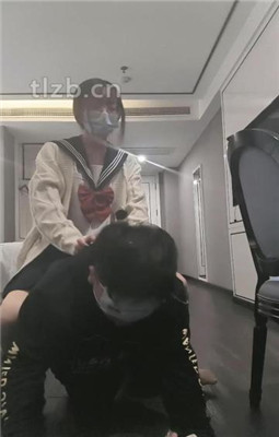 图片[15]_【可爱鬼】JK学生主-皮鞋白袜-踩踏闻舔/头顶鞋/喝厕所水_绳艺库视频下载