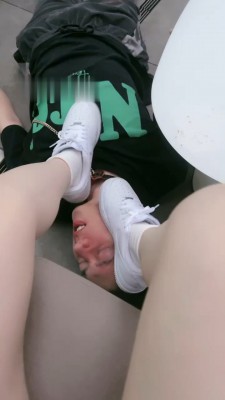 图片[7]_【樱桃大大】户外偶遇粉丝白鞋虐_绳艺库视频下载