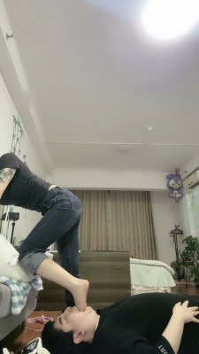 图片[5]_【不期而遇】胶皮头套闻袜香/胶带勒脖/吃呕吐物_绳艺库视频下载